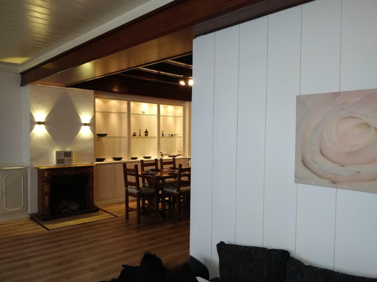 Avi City Burgplatz Apartments デュッセルドルフ エクステリア 写真