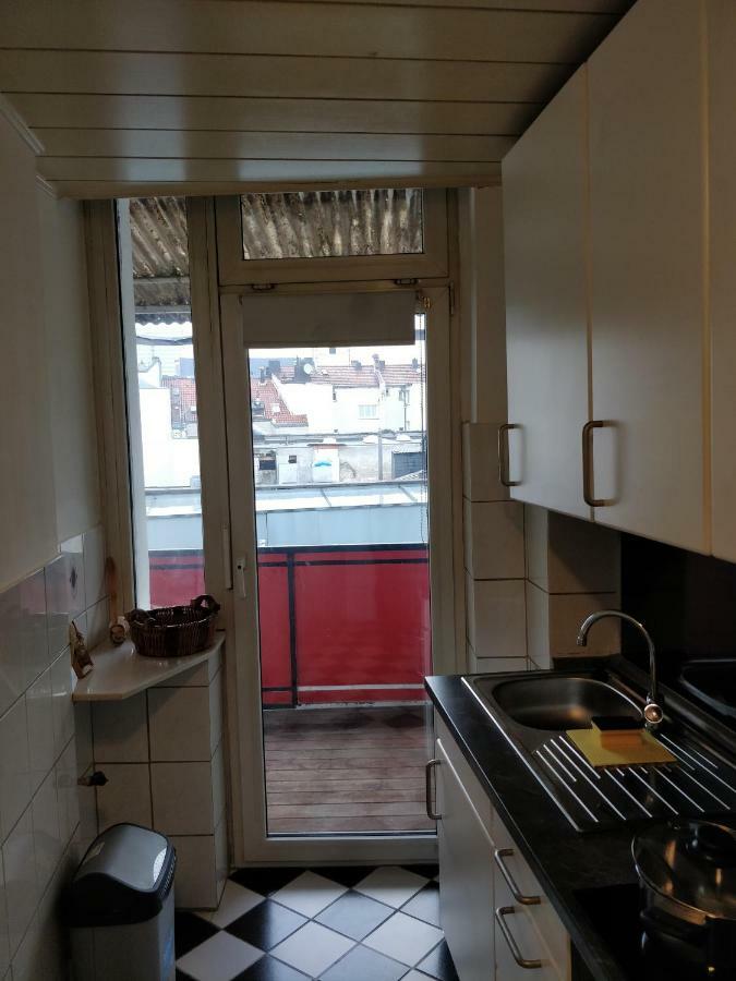 Avi City Burgplatz Apartments デュッセルドルフ エクステリア 写真