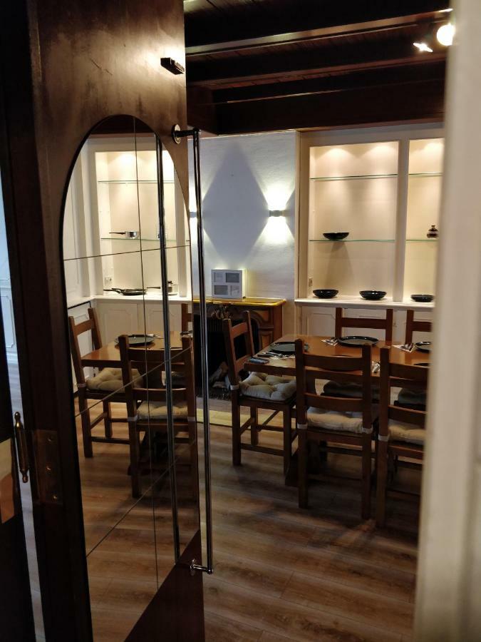 Avi City Burgplatz Apartments デュッセルドルフ エクステリア 写真