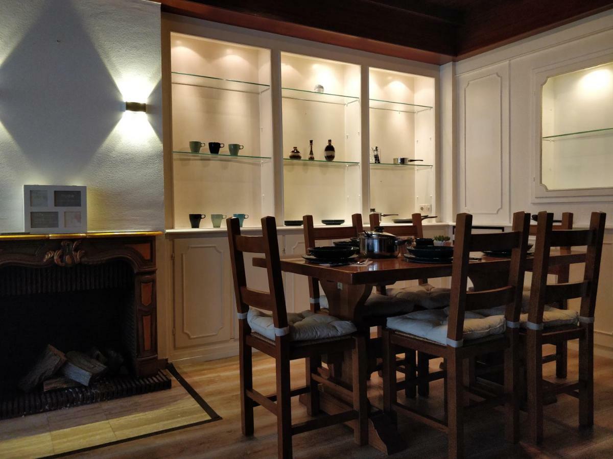Avi City Burgplatz Apartments デュッセルドルフ エクステリア 写真