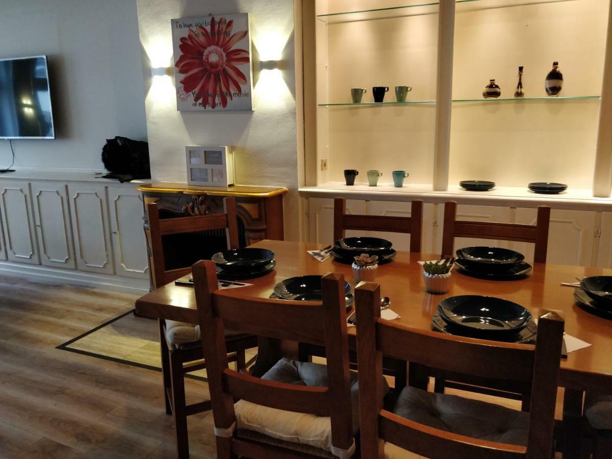 Avi City Burgplatz Apartments デュッセルドルフ エクステリア 写真